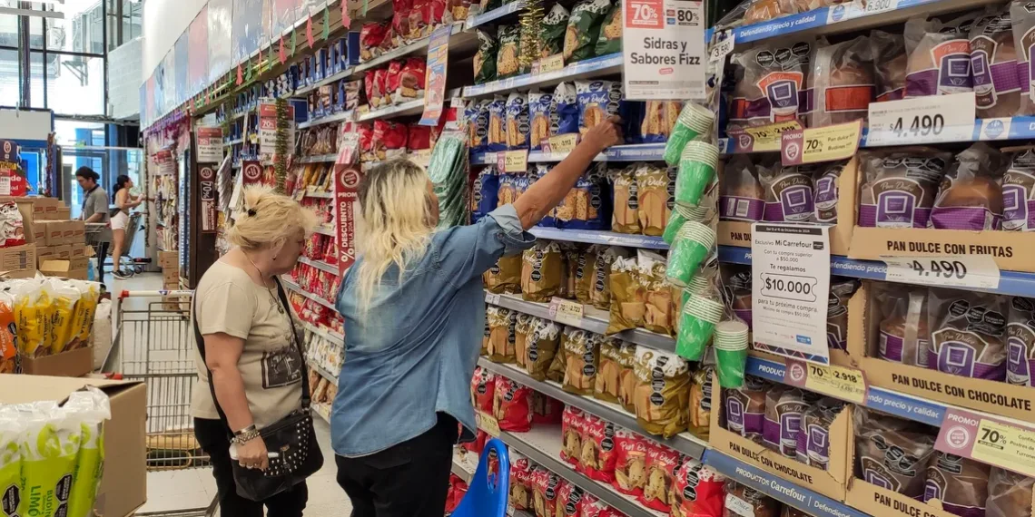 La confianza del consumidor cortó la racha negativa y subió en mayo