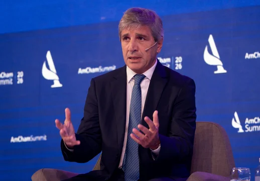 Caputo quiere convencer a los contadores del plan de Inocencia Fiscal