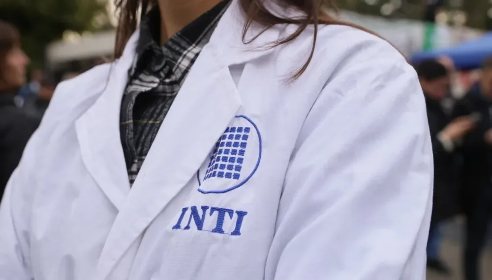 INTI: realizan un paro en rechazo a los 700 despidos anunciados