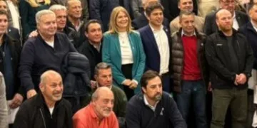 Kicillof denunció ante los intendentes una “catástrofe sanitaria”