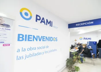 Un informe oficial revela que el envío de fondos al PAMI cayó 54% en el primer cuatrimestre