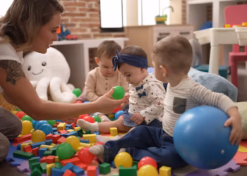 Educación: solo cuatro de cada 10 niños asisten al jardín en los sectores más vulnerables