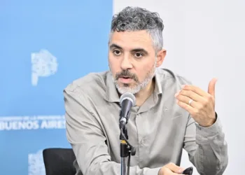 Girard cuestionó el ajuste nacional y alertó por el impacto social en Buenos Aires