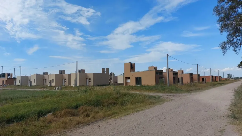 Provincia lanzó un plan voluntario para regularizar las cuotas de las viviendas