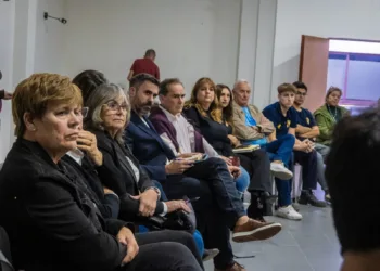 Proponen crear una mesa de trabajo para abordar las amenazas en las escuelas