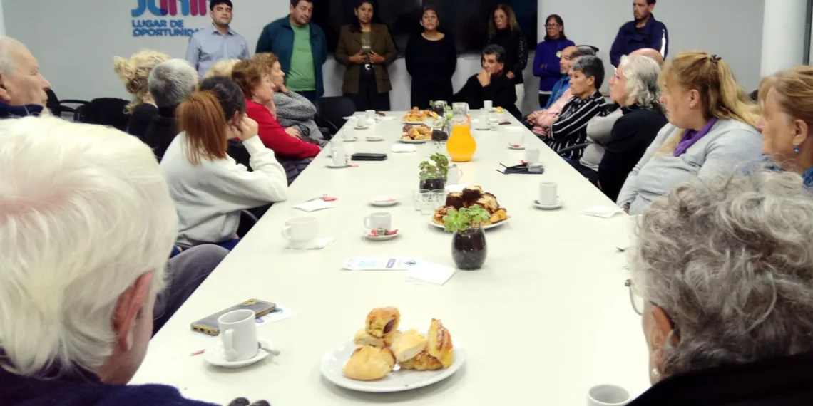 Nuevo encuentro de vecinos con  autoridades para planificar acciones