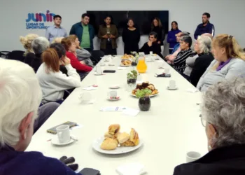 Nuevo encuentro de vecinos con  autoridades para planificar acciones