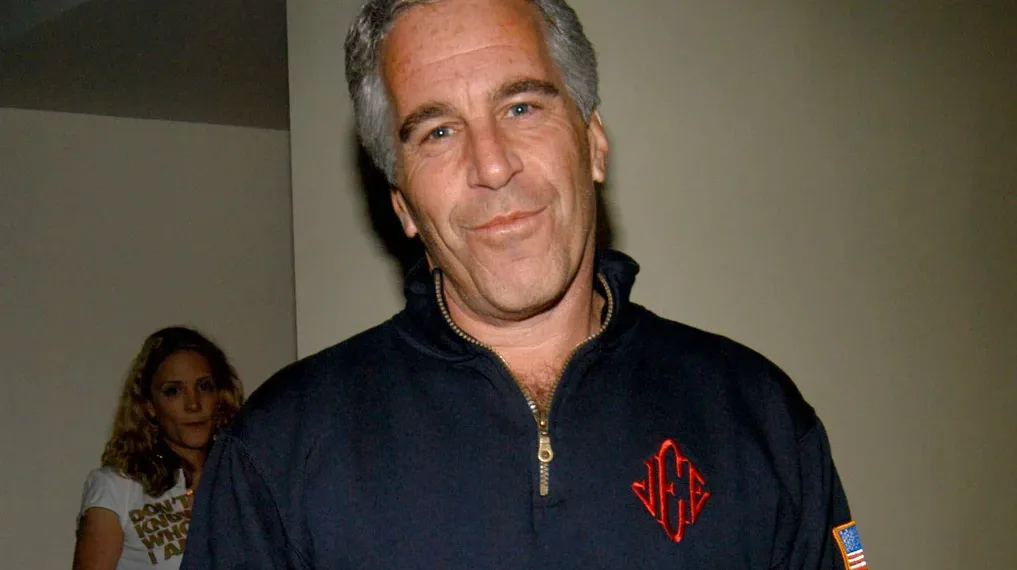 Revelan una nota inédita de Jeffrey Epstein antes de ser encontrado muerto