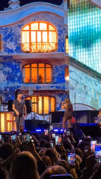 Ricardo Arjona cantó junto a “La Sole” como invitada