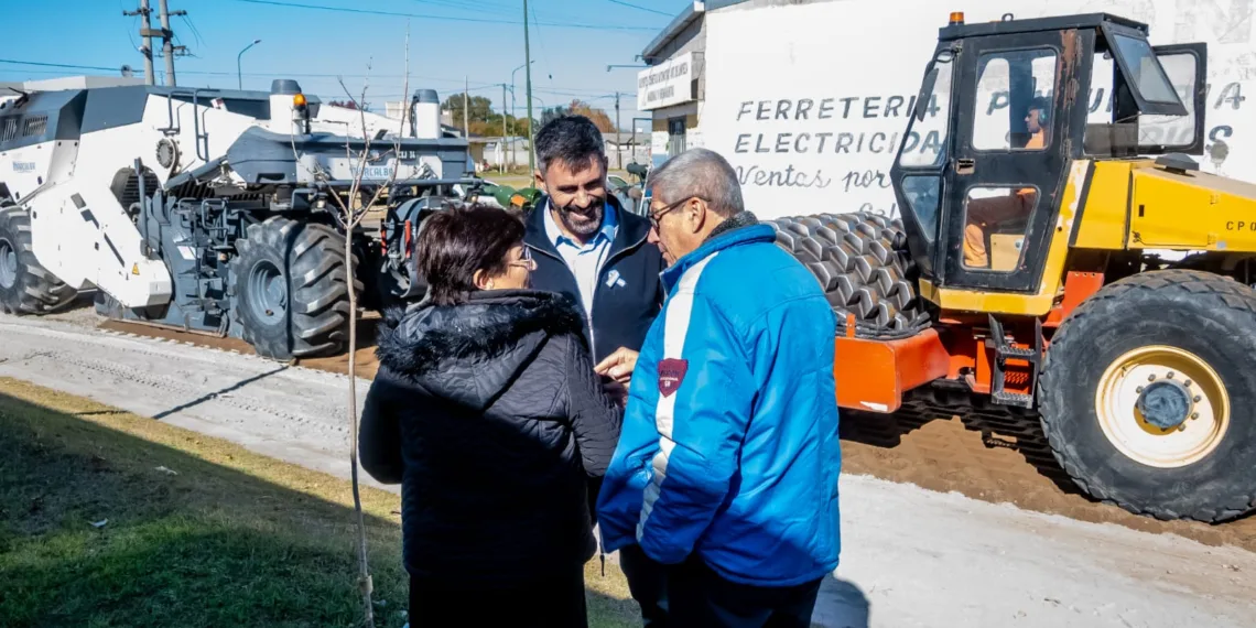 Barrio Bicentenario: el asfalto avanza para unir Alvear con La Plata