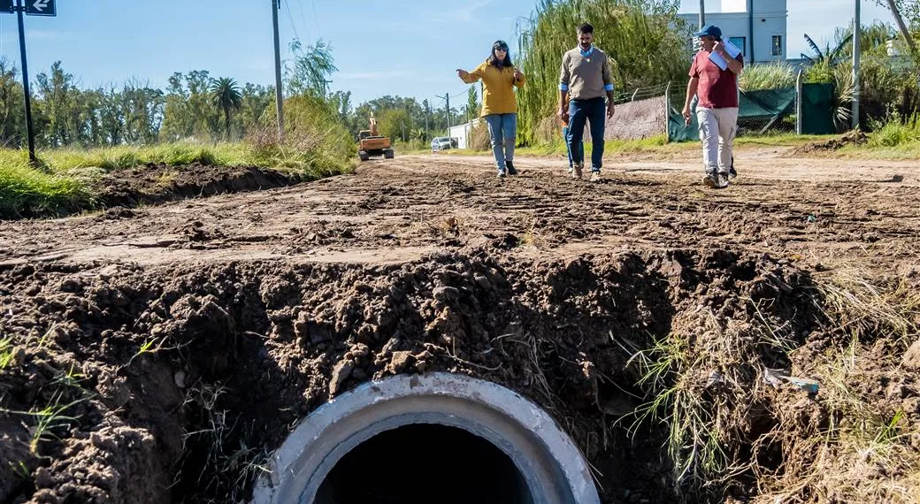 Obras hídricas para favorecer el escurrimiento del agua en Villa del Parque