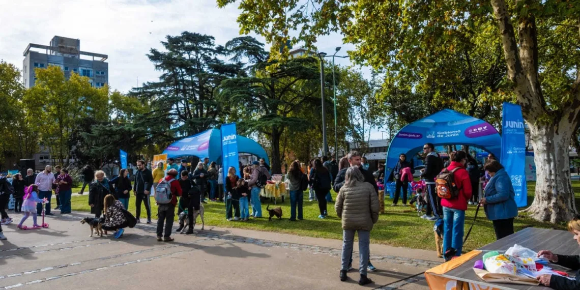 Se realizó el tradicional evento por el Día del Animal en Plaza Alem