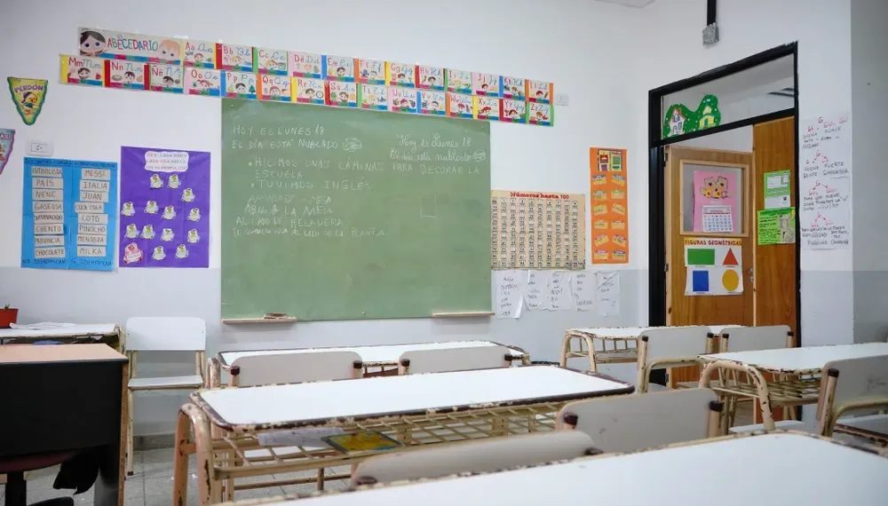 Escuelas: el Gobierno bonaerense invierte 1,8 mil millones de pesos en obras de gas