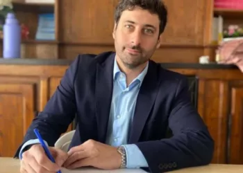 Campenni criticó a la gestión provincial por no ocuparse de la carpa de Santa Paula