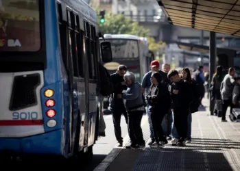 En PBA el boleto de colectivo subió 1.545% desde diciembre de 2023