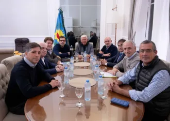 Acuerdan avanzar en un cambio clave para intentar atajar la crisis financiera de los municipios