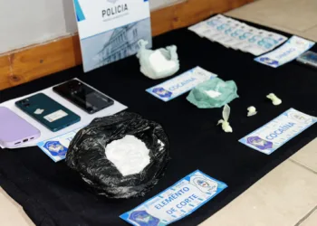 Allanamiento en Rojas y queda detenido un hombre y una mujer por venta de drogas