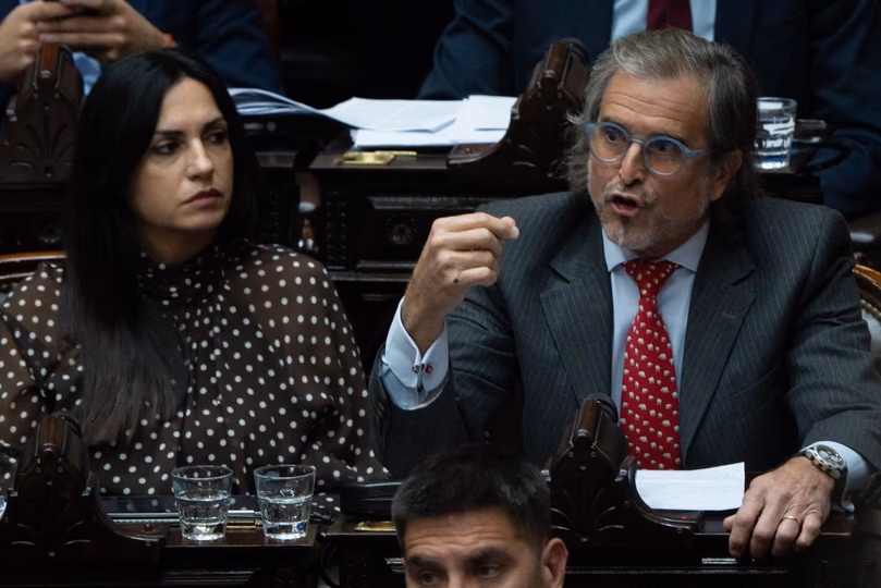 El oficialismo logró aprobar la Ley Hojarasca en Diputados