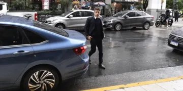 Kicillof recibe en La Plata a intendentes con agenda sanitaria y «anti Milei»