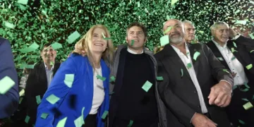 Kicillof fue a Ensenada y se llevó la nueva canción: «Axel presidente»