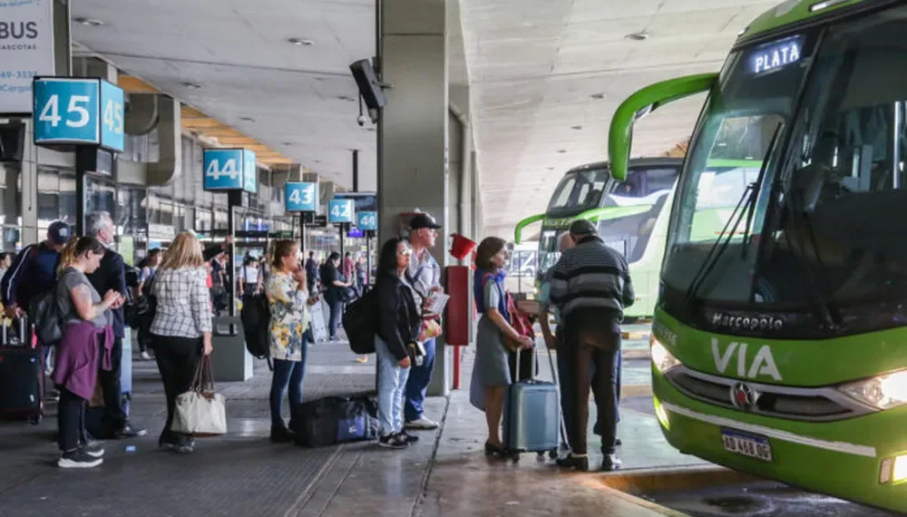 El Gobierno dejará de pagarle a empresas por pasajes gratuitos para personas con discapacidad