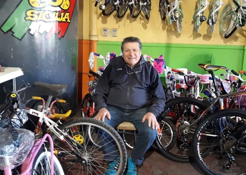 Héctor Ramírez: una vida como bicicletero