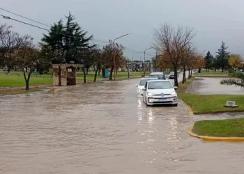 Lluvias y vientos complicaron a distritos bonaerenses