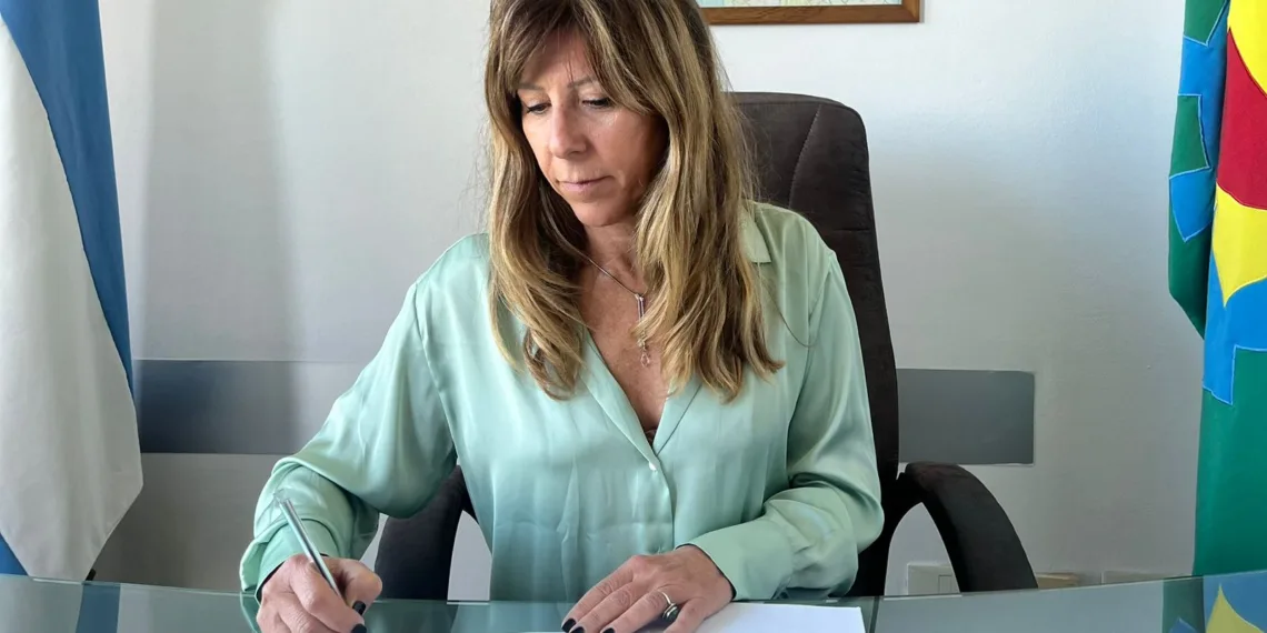Vaccarezza presentó un proyecto para proteger a consumidores sobreendeudados