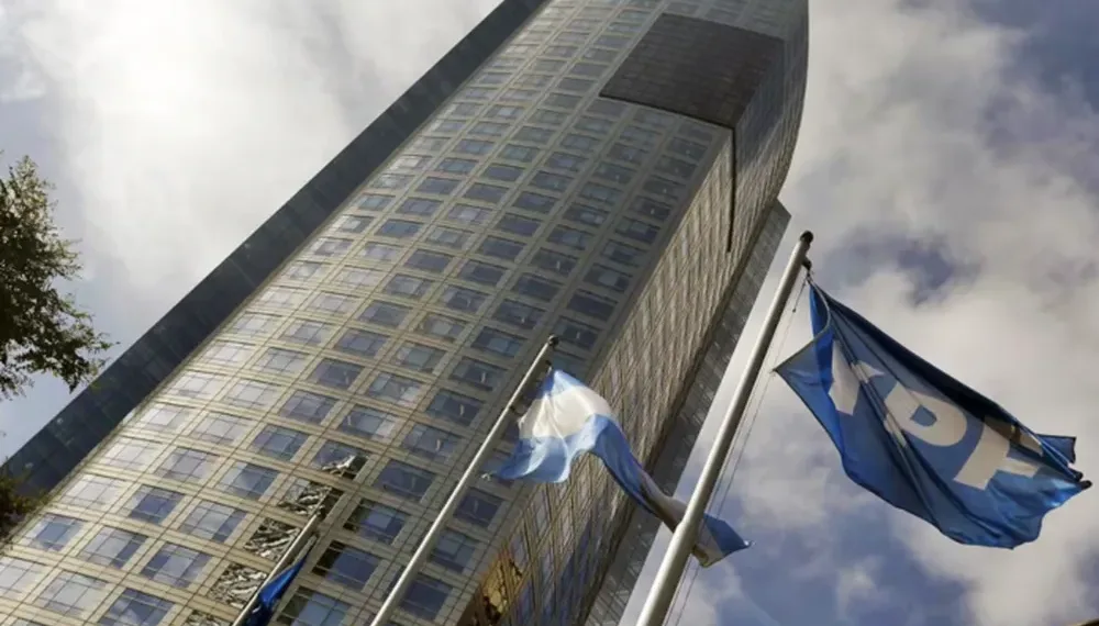 YPF anunció una inversión petrolera por USD 25 mil millones para desarrollar Vaca Muerta