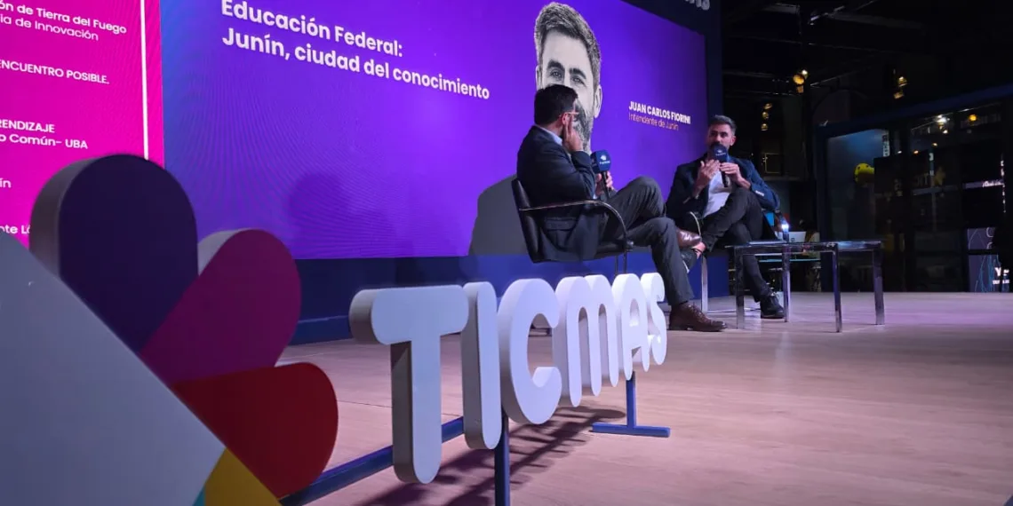 Fiorini expuso el modelo «Junín, Ciudad del Conocimiento» en la Feria Internacional del Libro
