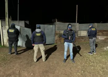 Desbaratan tres puntos de venta de droga en los barrios Los Paraguayos y Villa Talleres
