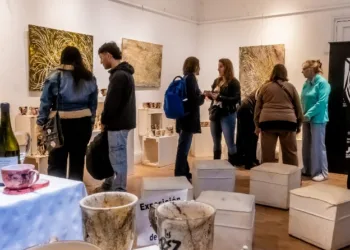 Tono Local suma una nueva exposición con obras inspiradas en el universo del rock