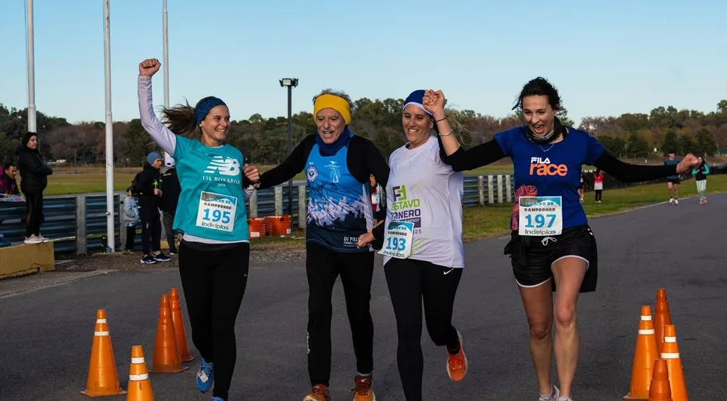 Emotiva carrera de atletismo “Legado de Campeones”