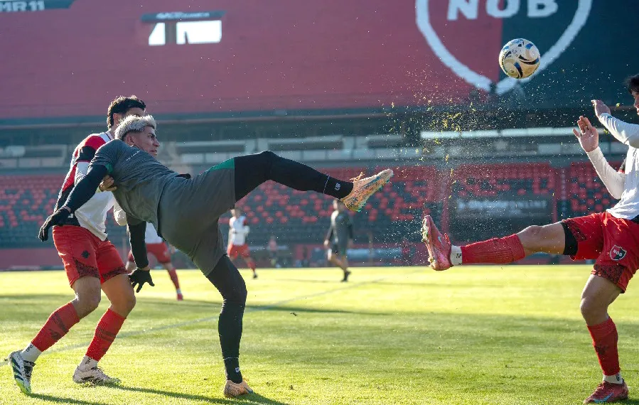 Sarmiento empató 1-1 con Newell’s en su primer amistoso de pretemporada