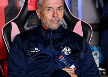 Breves: San Lorenzo se quedó sin DT