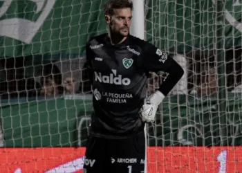Javier Burrai dejaría Sarmiento y su destino podría estar en Colombia