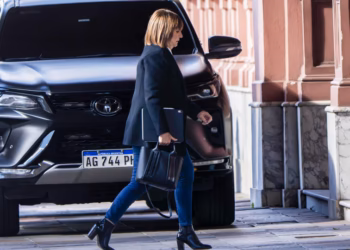 Otra interna vuelve a empantanar a Milei: Bullrich marca la cancha e incomoda a Karina y los Menem