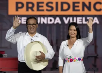 Perú: los candidatos cerraron sus campañas con vistas a la segunda vuelta