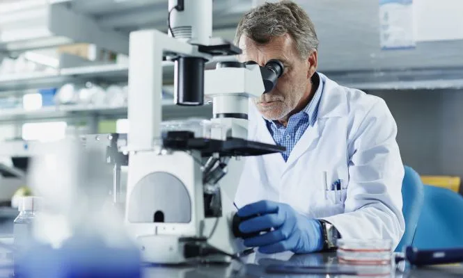 Se celebra hoy el Día del Bioquímico