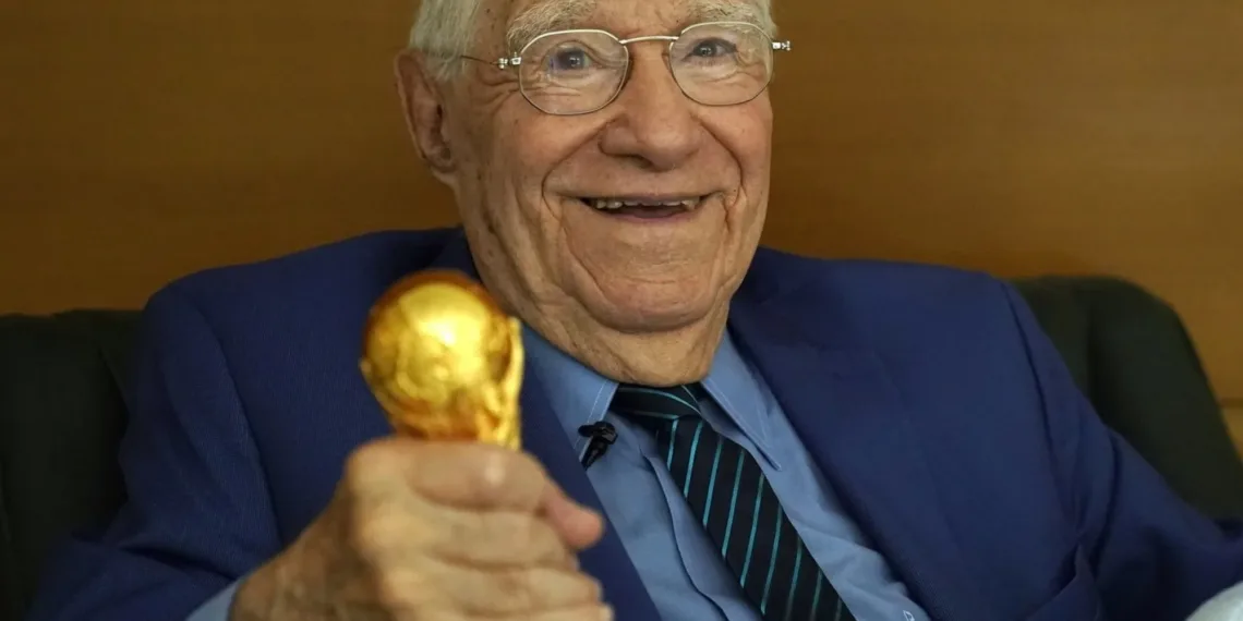 Enrique Macaya Márquez cubrirá el Mundial 2026 a sus 91 años