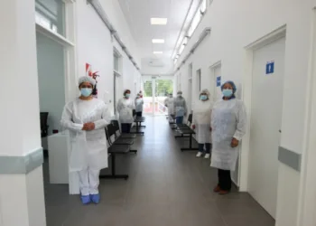 En medio de la crisis del sistema sanitario, la Provincia impulsa una reforma integral de la salud