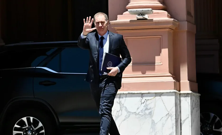 Gobierno: Milei recibirá a Santilli en Olivos para empezar la sucesión