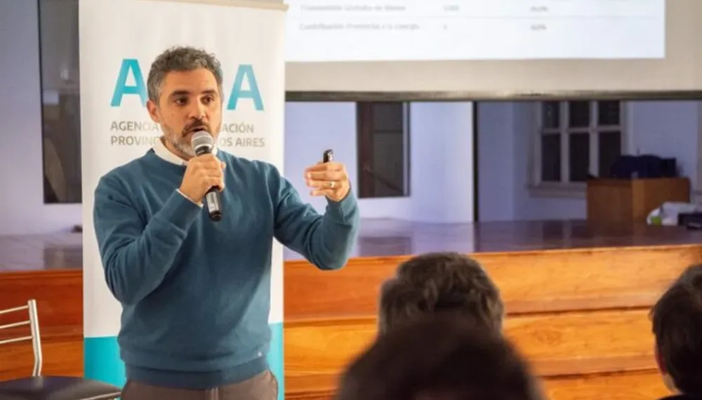 Provincia advierte por la baja de la  recaudación y un mercado interno deprimido