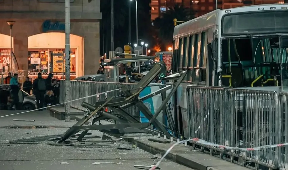 Mar del Plata: un colectivo atropelló a varias personas y murió una joven