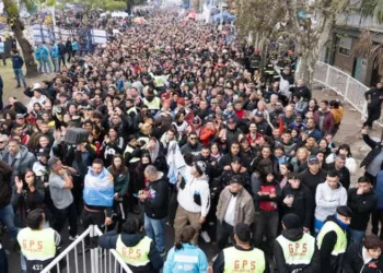 Ultima misa ricotera: miles de fanáticos asisten al velatorio