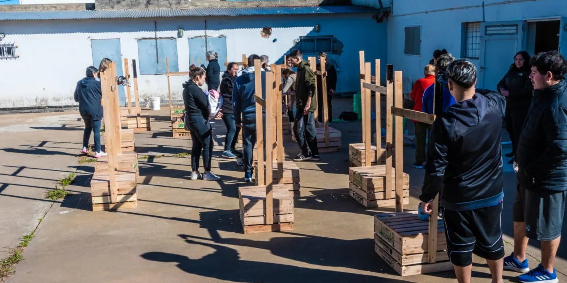 Promueven el ordenamiento urbano y el reciclaje en el barrio Ferroviario