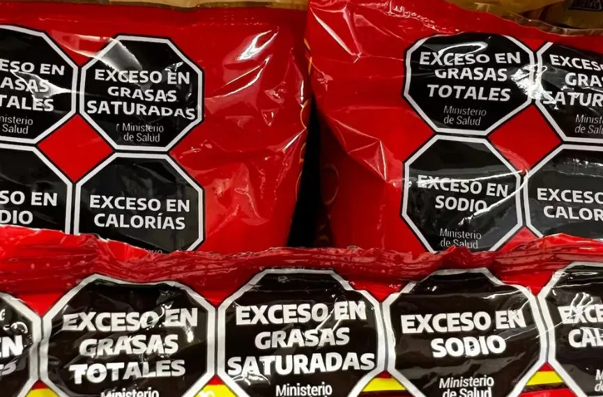 Se suman voces críticas de nutricionistas contra de la eliminación de la Ley de Etiquetado Frontal