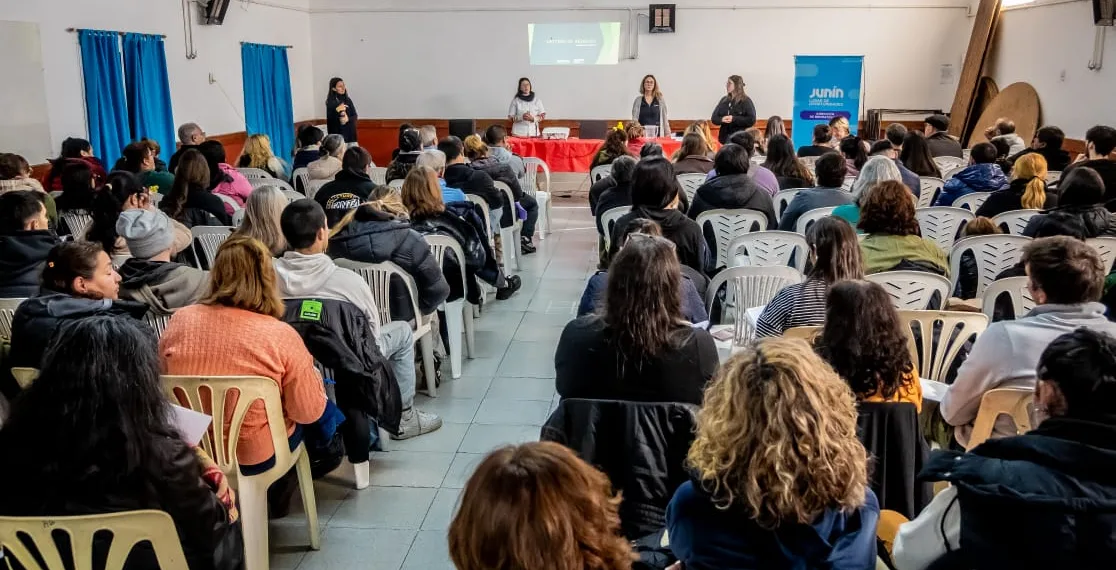 Nuevo curso de manipulación de alimentos en el barrio Municipal