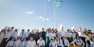 Kicillof inauguró dos nuevos edificios para escuelas secundarias