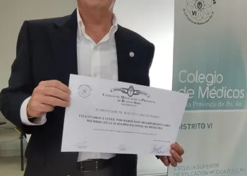 El Colegio de Médicos homenajeó al académico-doctor-profesor Carlos Boccio